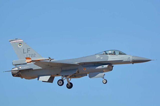 Lockheed F-16 Fighting Falcon (93-0722) - Taiwan Air Force F-16A Block 20 93-0722 of the 21st Fighter Squadron Gamblers at Luke Air Force Base on January 31, 2018.