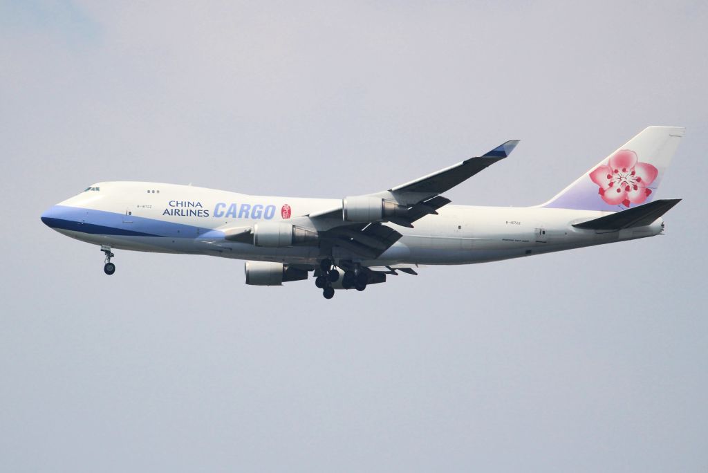 Boeing 747-400 (B-18722)