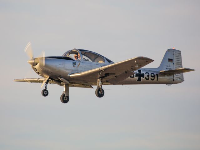 Piaggio P-149 (N149DD) - Take off runway 26.