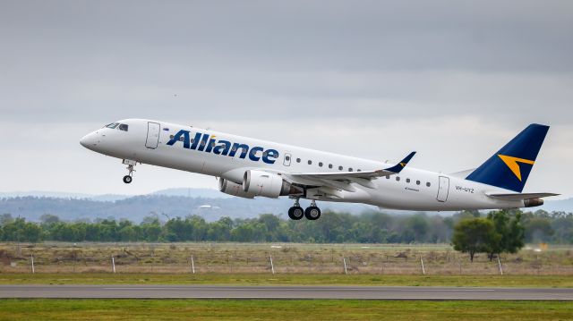 Embraer ERJ-190 (VH-UYZ)