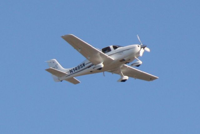 Cirrus SR-22 (N148SW) - N148SW departs Runway 14 at Sarasota-Bradenton International Airport enroute to Tallahassee Regional Airport