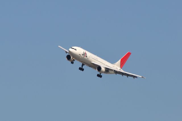Airbus A330-300 (JA8564) - 2010/7/10