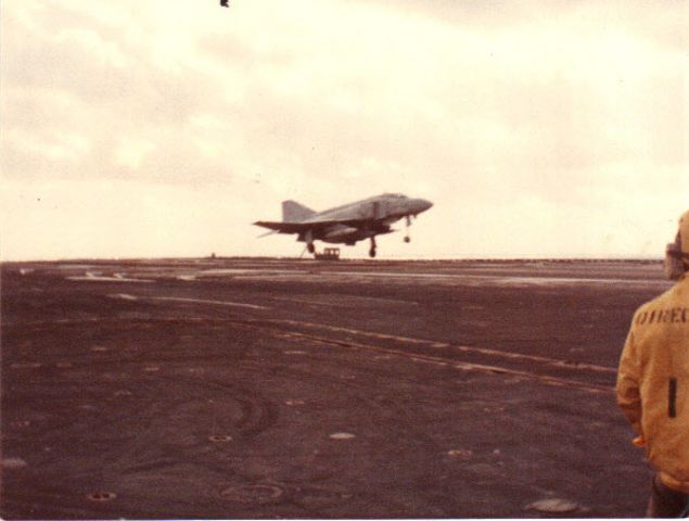 — — - F-4 on Saratoga do Carrier Quals