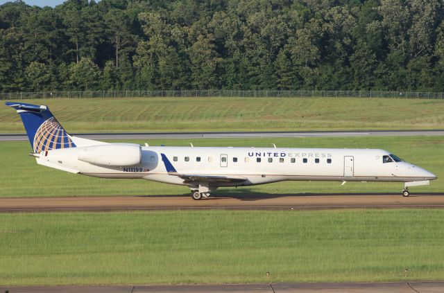 Embraer EMB-145XR (N11199)