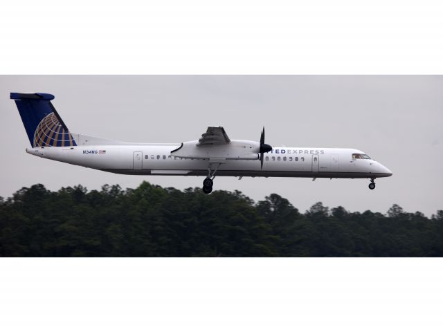 de Havilland Dash 8-400 (N534NG)