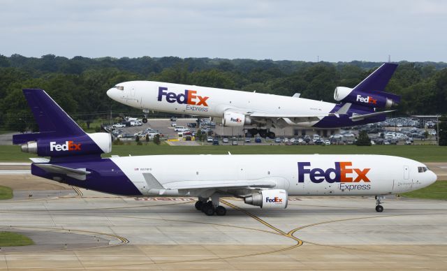 Boeing MD-11 (N578FE) - Right place right time!