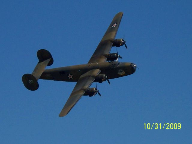 — — - High speed photo pass at WOH 2009. B-24 ol927