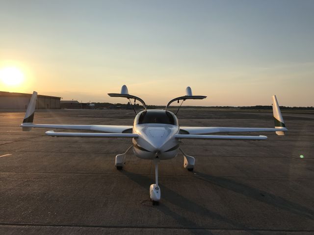 VELOCITY Velocity (N55AJ) - N55AJ  on the ramp at Quonset Point, RI