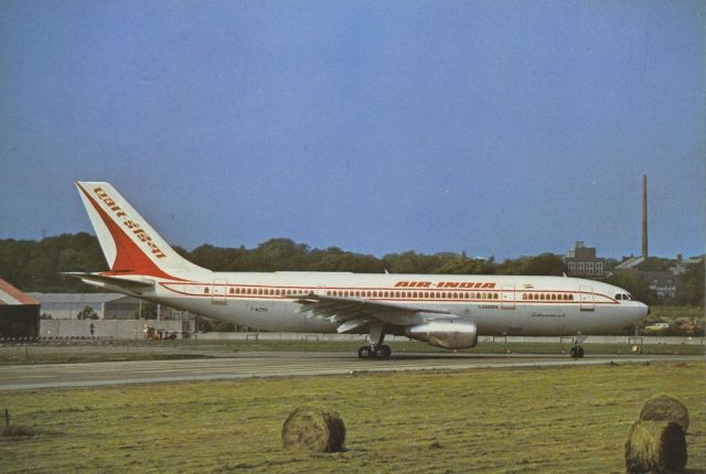 Airbus A300F4-200 (F-WZMV) - scanned from postcardbr /air india