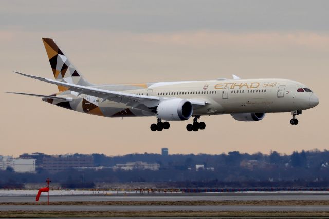 Boeing 787-9 Dreamliner (A6-BNF) - 'Etihad 3 Tango Quebec' arriving in Boston with the inaugural flight of service from Abu Dhabi