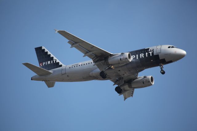 Airbus A319 (N509NK) - ON FINAL