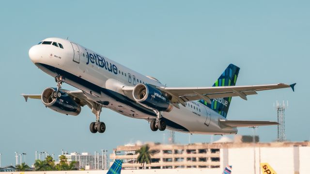 Airbus A320 (N655JB) - jetBlue afternoon departure out of FLL