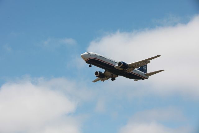 BOEING 737-400 (N439US)