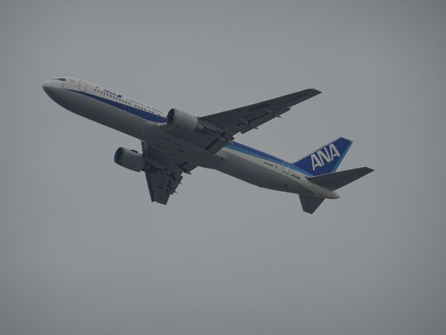 BOEING 767-300 (JA612A)