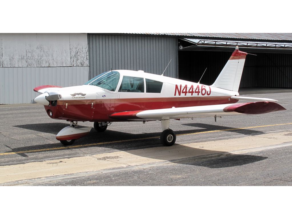 Piper Cherokee (N4446J)