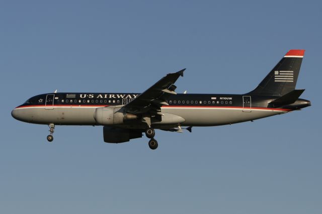 Airbus A320 (N110UW) - November 25, 2007 - approached Philadelphia 