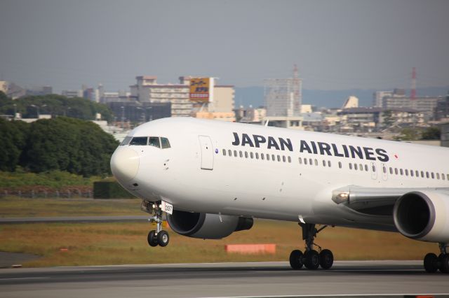 BOEING 767-300 (JA8397)