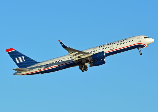 Boeing 757-200 (N908AW)