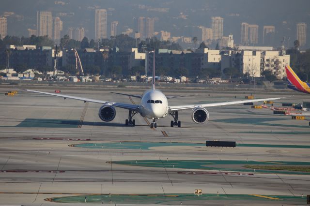 Boeing 787-9 Dreamliner (VH-ZNB)