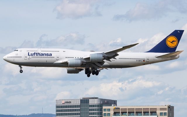 BOEING 747-8 (D-ABYL)