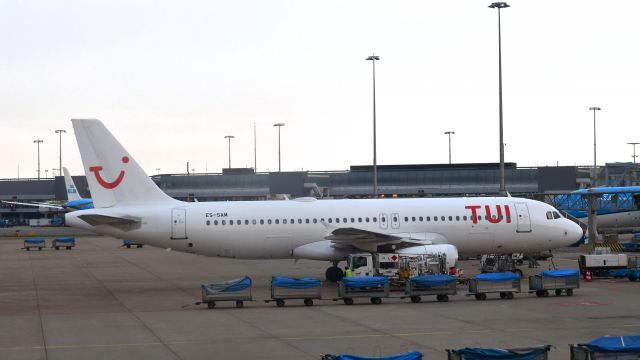 Airbus A320 (ES-SAM) - TUI Airbus A320-232 ES-SAM in Amsterdam 