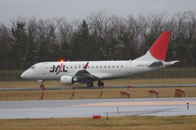 Embraer 170/175 (JA214J) - 26 November 2015:HKD-ITM,J-AIR.