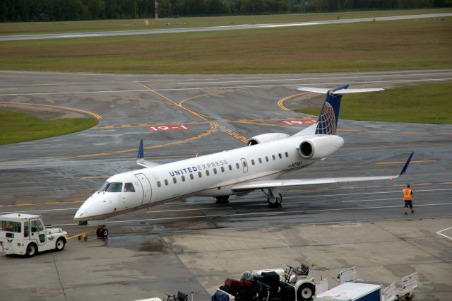 Embraer ERJ-145 (N11181)