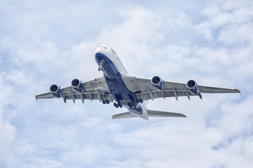 Airbus A380-800 (G-XLEB)