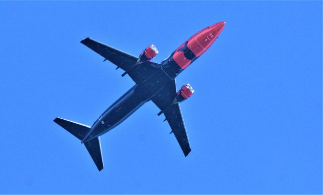 C-GGWV — - C-GGWV BOEING 737-4YO NOLINOR AVIATION survolant le fleuve St-Laurent à Lavaltrie QC. le 17-06-2022 à 14:26