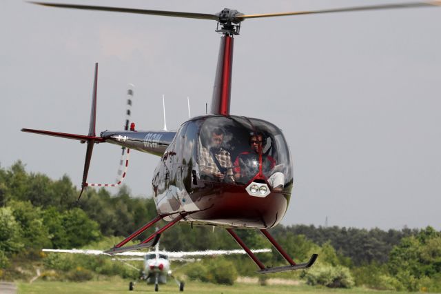 Robinson R-44 (OO-CVM)