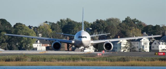 Boeing 777-200 (N768UA) - Uniteds new 777-200 service arriving from SFO.
