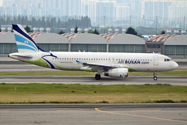Airbus A321 (HL8328)