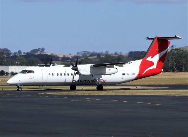 de Havilland Dash 8-300 (VH-SBW) - Qantaslink (Southern Australia Airlines) De Havilland Canada (Bombardier) DHC-8-315Q Dash 8 VH-SBW (cn 599) at Wynyard Airport, Tasmania, Australia on 26 December 2021.