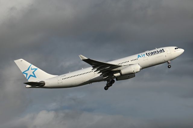 Airbus A330-200 (C-GJDA)