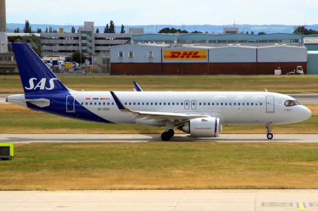 Airbus A320neo (SE-ROK) - Taxiing to depart rwy 09R on 13-Jun-20 operating flight SAS532 to ESSA.