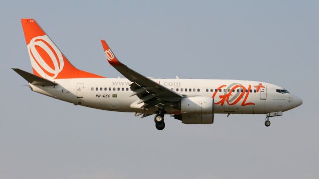 Boeing 737-700 (PR-GEC)