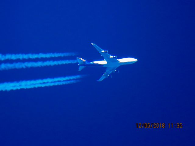 Boeing 747-400 (N485MC)