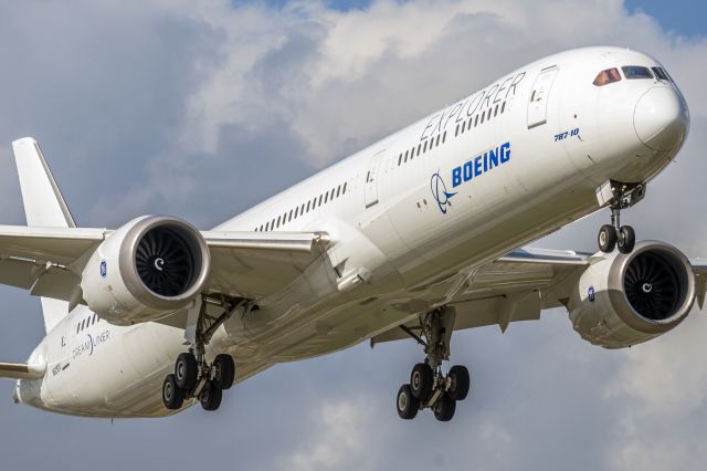 BOEING 787-10 Dreamliner (N8290V) - Boeing 160 Explorer Eco Testbed flying into Kelly Field after departing Charleston & testing over the Atlantic Ocean