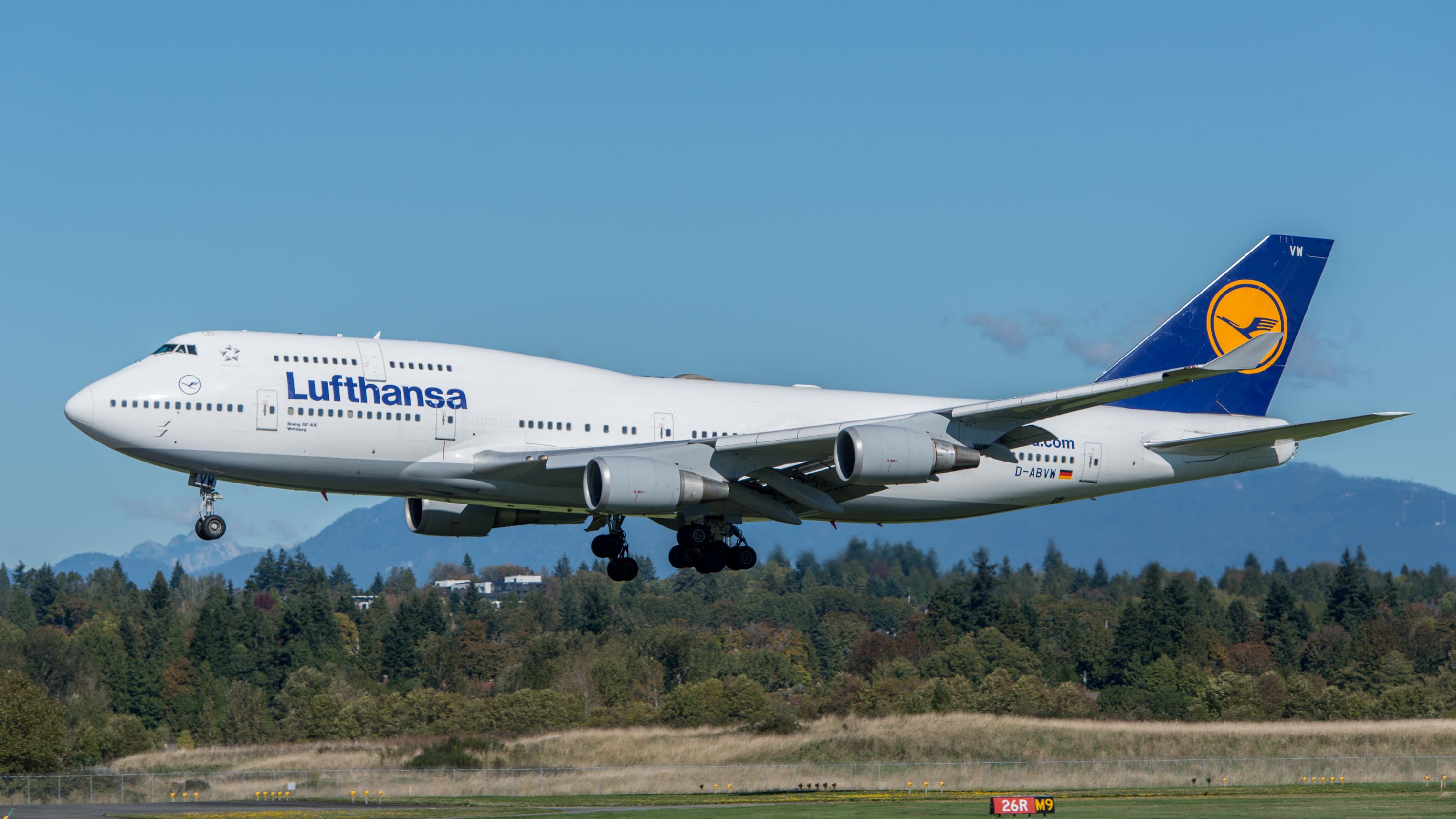 Boeing 747-400 (D-ABVW)