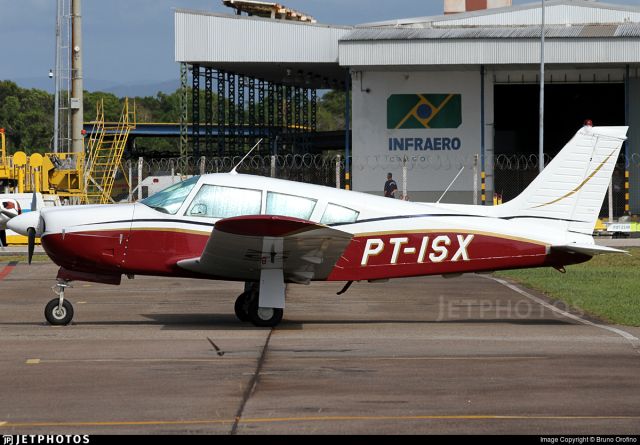 Piper Cherokee Arrow (PT-ISX) - (C) Bruno Orofino, 2018-02-06