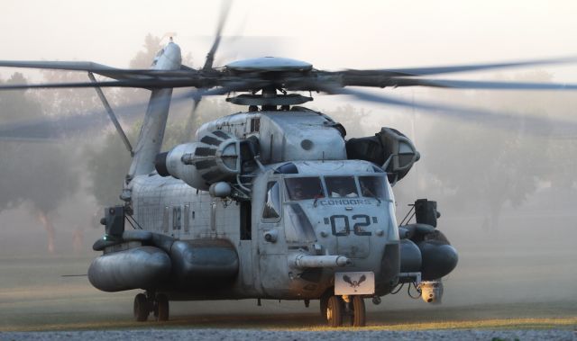 — — - The Sikorsky CH-53E Super Stallion, Yuma Kiwanis park, AZ