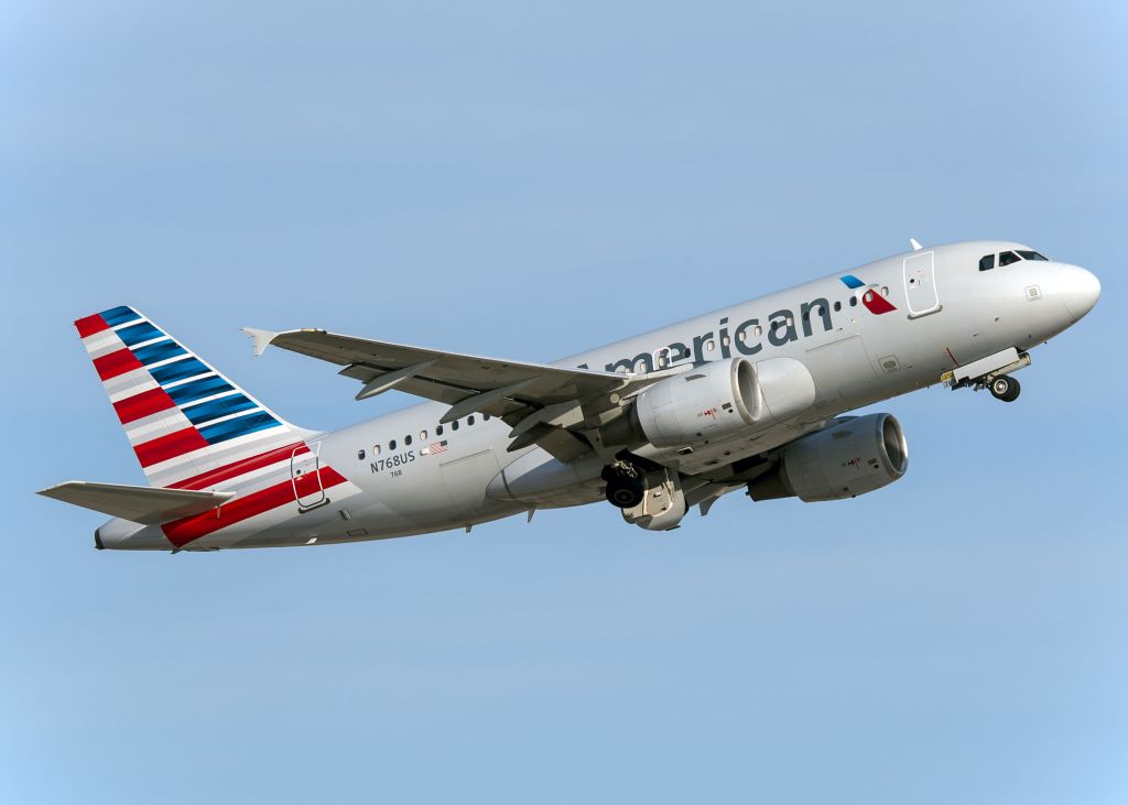 Airbus A319 (N768US)