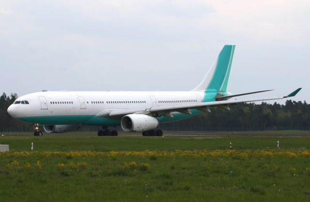 Airbus A330-200 (CS-TFZ)