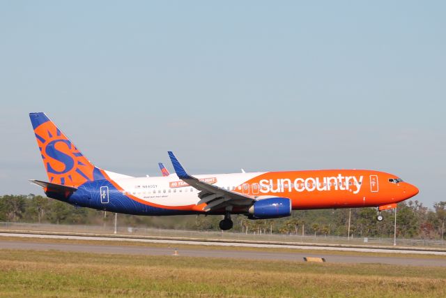 Boeing 737-800 (N840SY) - Sun Country Flight 381 arrives on Runway 6 at Southwest Florida International Airport following flight from Minneapolis-St Paul International Airport (12/19/24)