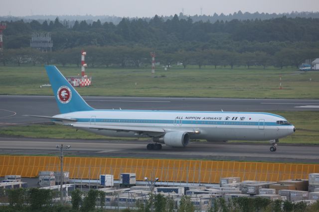 BOEING 767-300 (JA602A)