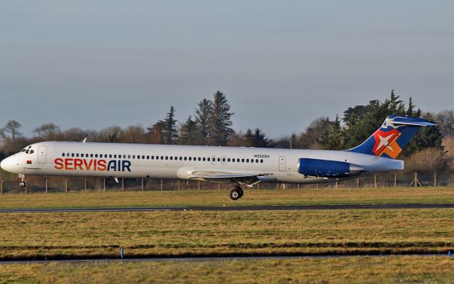 McDonnell Douglas MD-82 (N532SV) - servisair md-82 n532sv about to land at shannon 28/12/14.