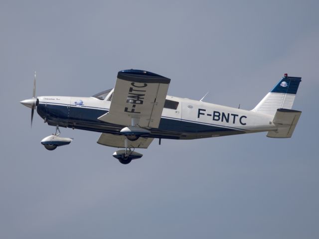 Piper Saratoga (F-BNTC) - Take off runway 17 at Cannes, France.