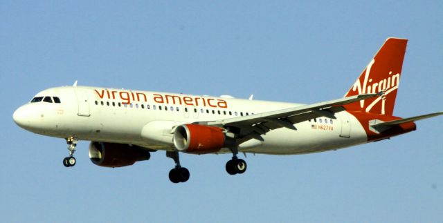 Airbus A320 (N627VA) - Landing 30L, 07-16-2013