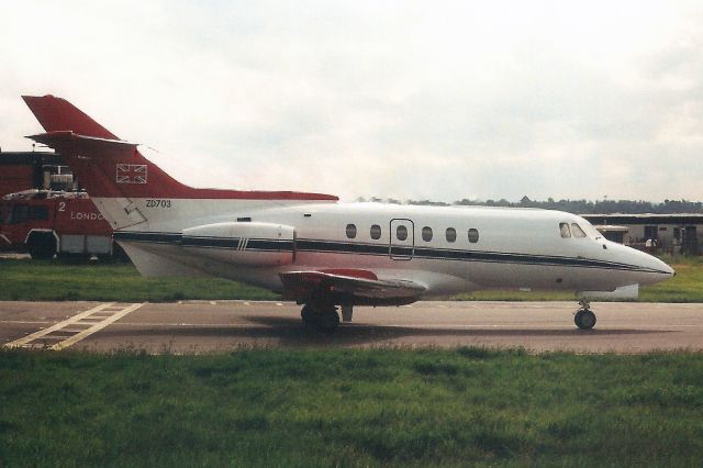 Hawker 800 (EWR703) - Taxiing to the ramp in Jun-98.br /br /With the Royal Air Force from Dec-82 to Mar-15.br /Withdrawn from use at EGTD.