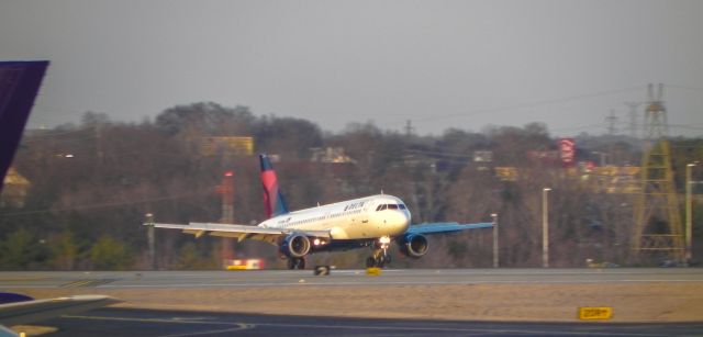 Airbus A320 (N374NW) - 1-20-14